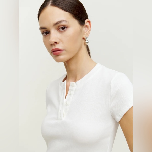 Reformation Wilmer Tee - Picture 2 of 5